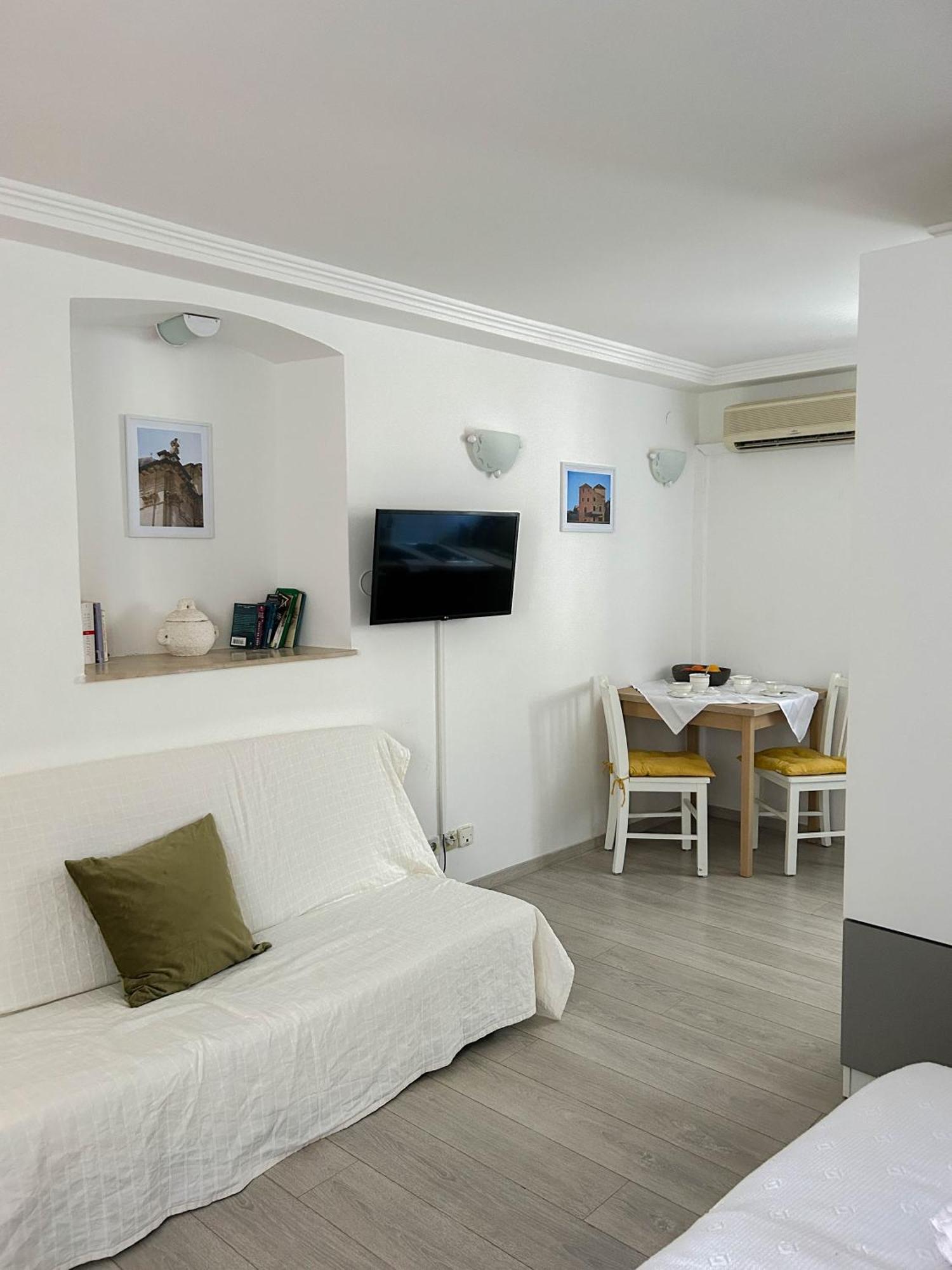 Iza Roka Apartments ดูบรอฟนิก ภายนอก รูปภาพ