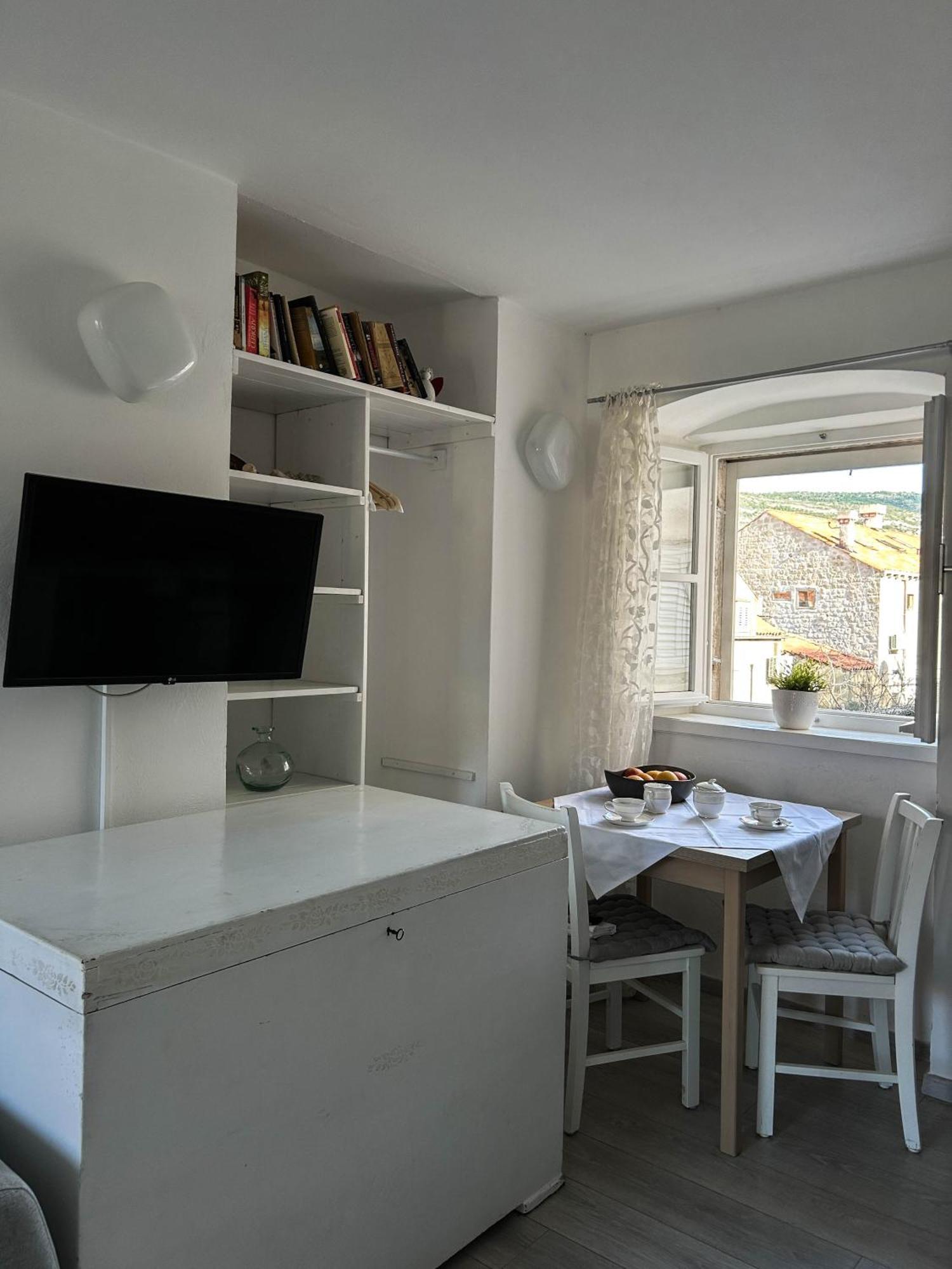 Iza Roka Apartments ดูบรอฟนิก ภายนอก รูปภาพ