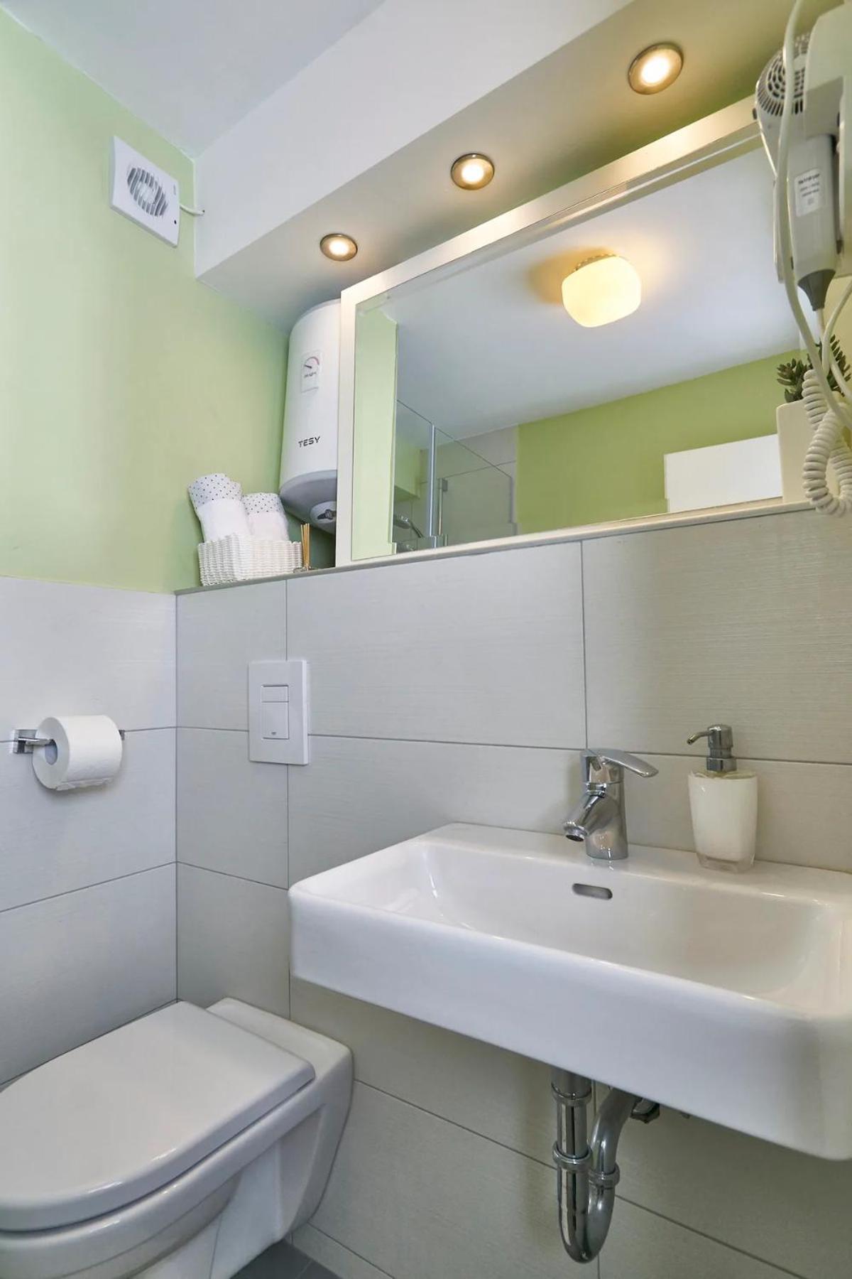 Iza Roka Apartments ดูบรอฟนิก ภายนอก รูปภาพ