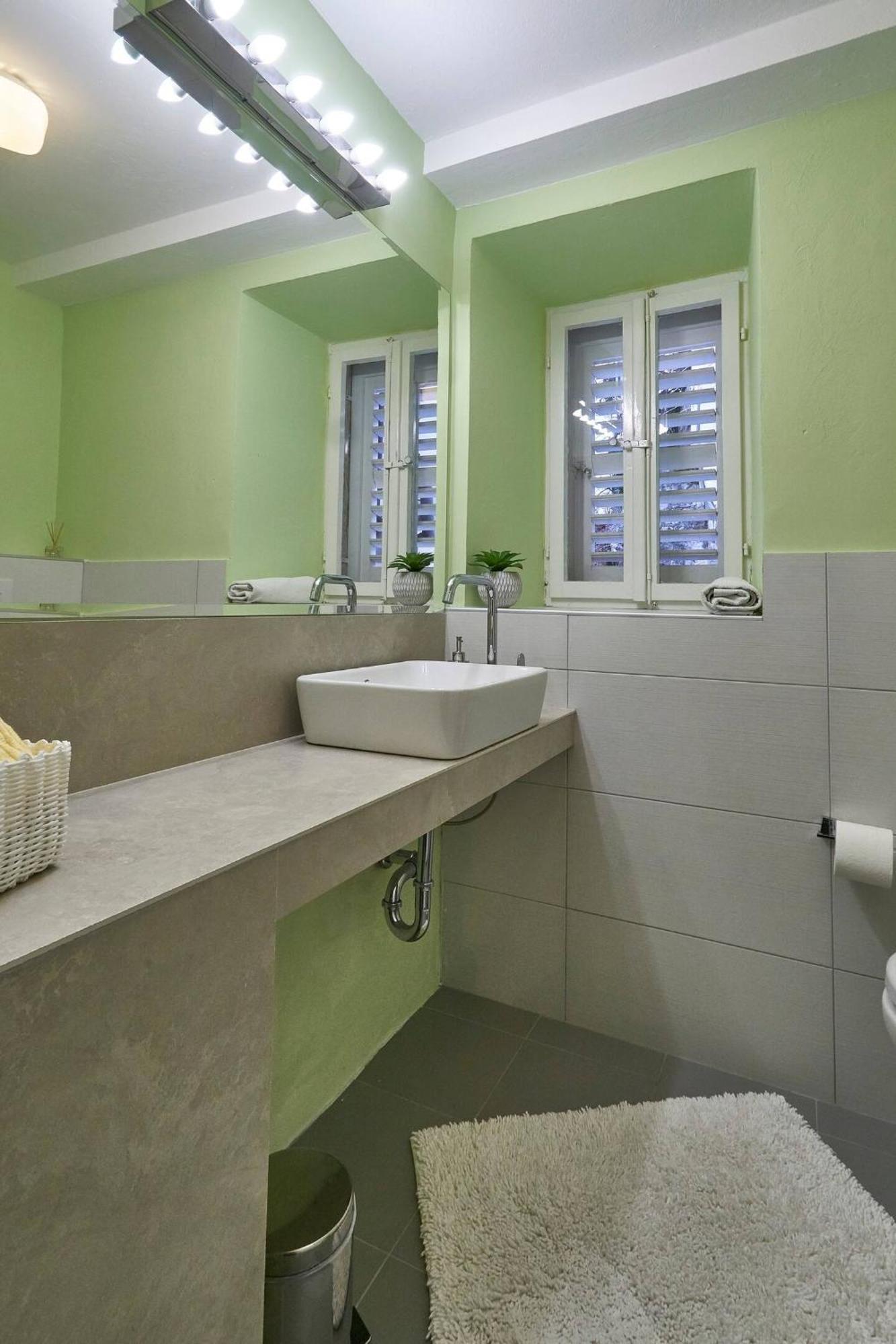 Iza Roka Apartments ดูบรอฟนิก ภายนอก รูปภาพ