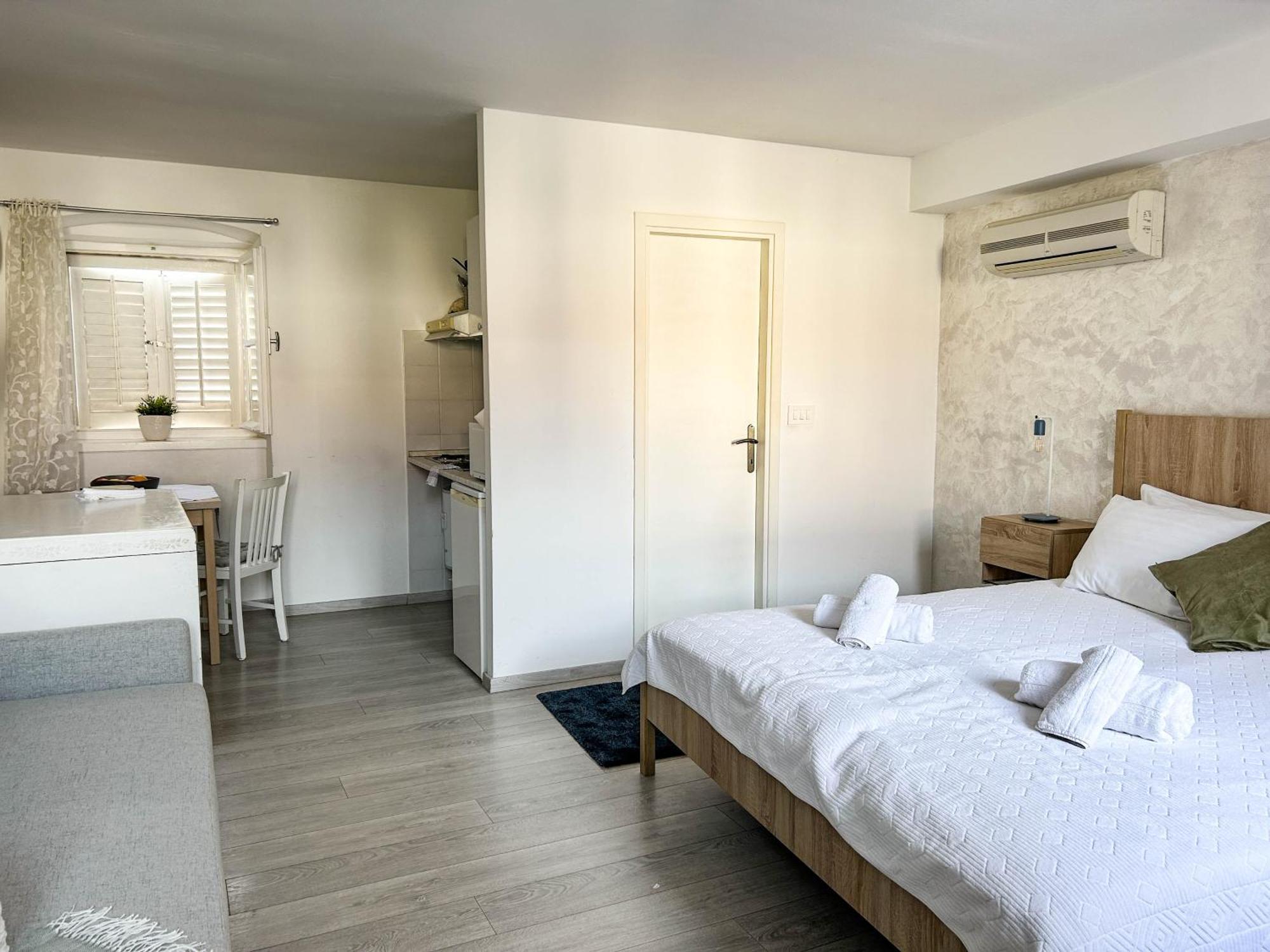 Iza Roka Apartments ดูบรอฟนิก ภายนอก รูปภาพ